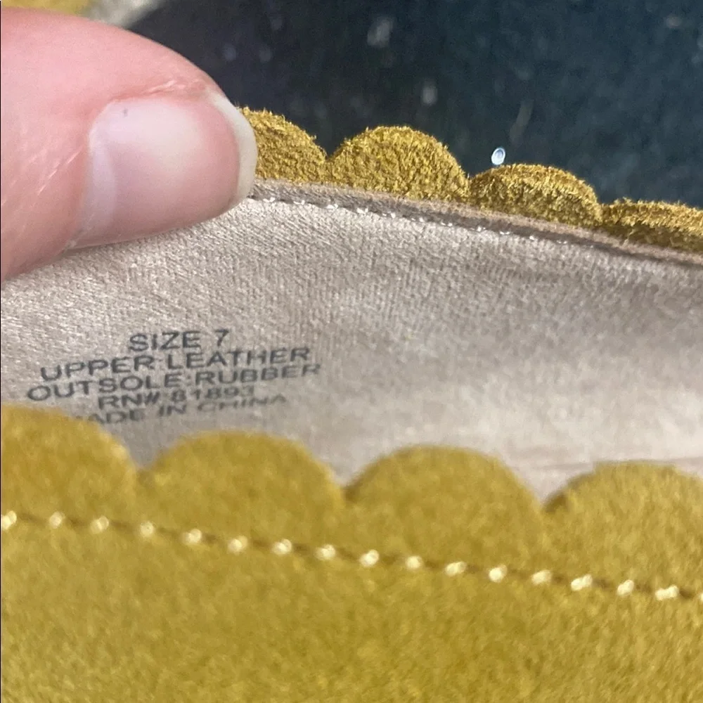 Isaac Mizrahi Women's Yellow Espadrille Flats